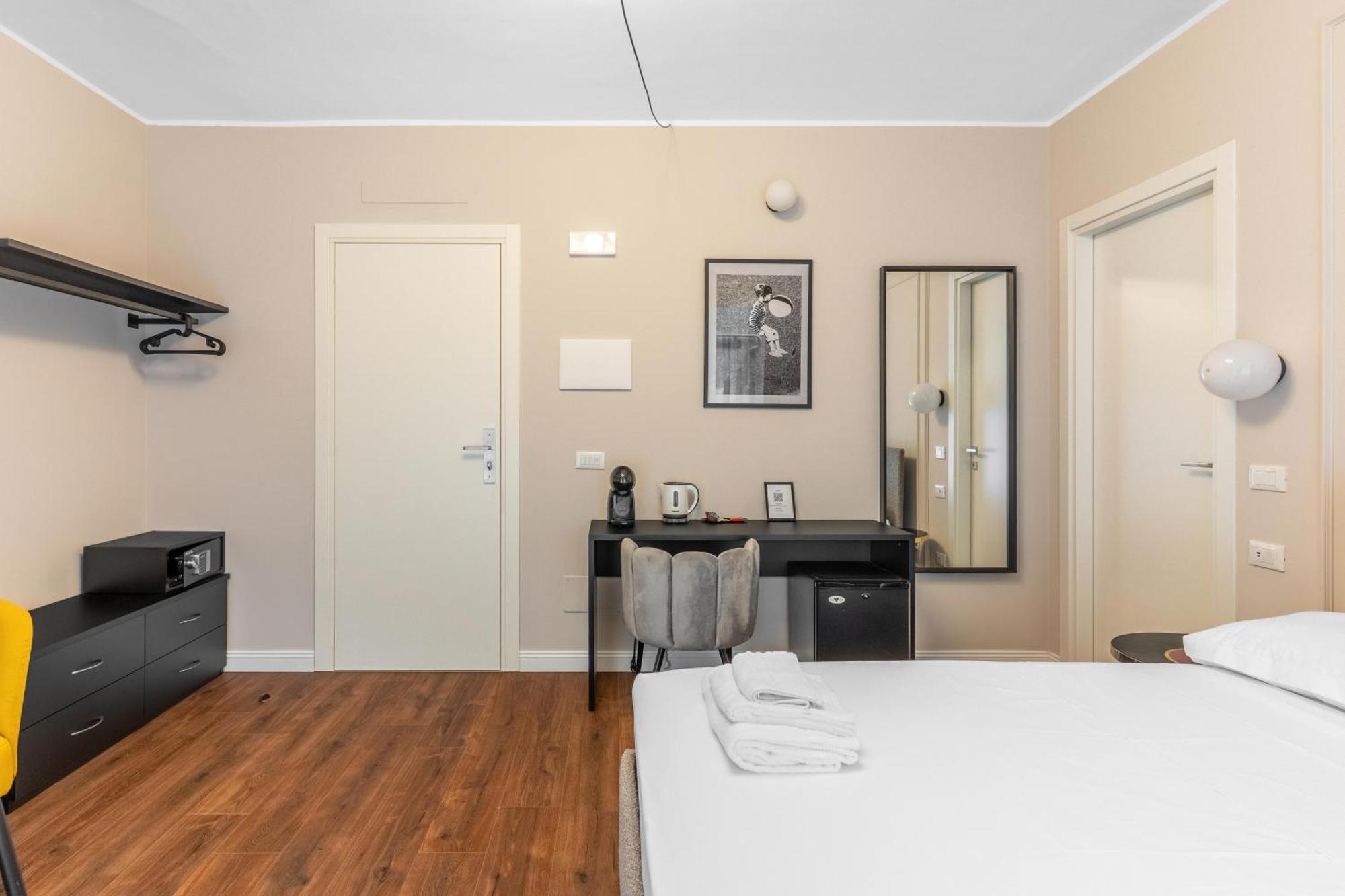 Torriani Suites Foresteria Lombarda ミラノ エクステリア 写真